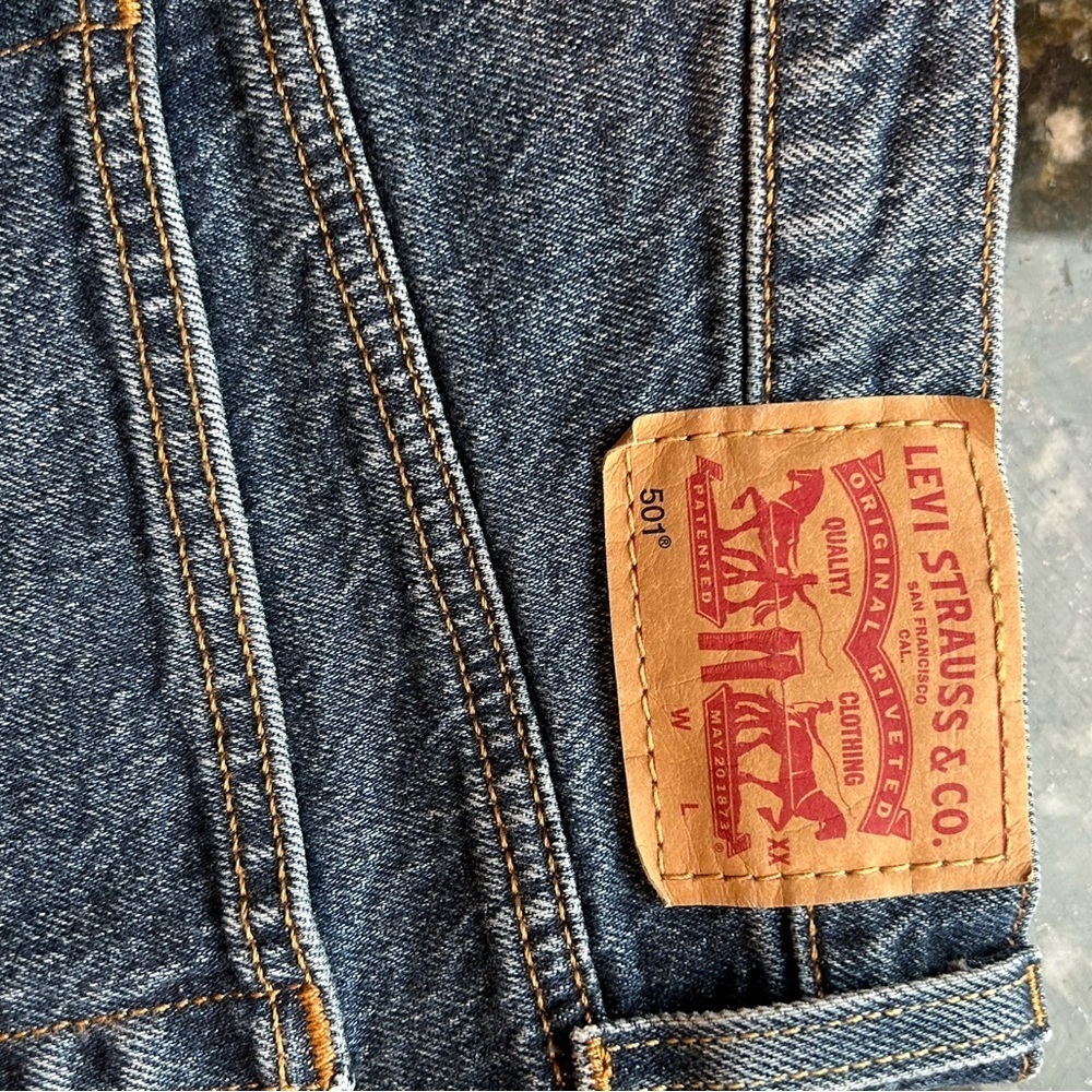 Levi’s 501 original button fly Jean cut off shorts. Classic American - Picture 5 of 11